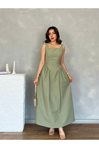 Kare Yaka Kalın Askılı Uzun Boy Yandan Büzgü Detaylı Airobin Günlük Elbise