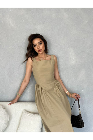 Kare Yaka Kalın Askılı Uzun Boy Yandan Büzgü Detaylı Airobin Günlük Elbise