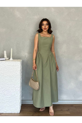 Kare Yaka Kalın Askılı Uzun Boy Yandan Büzgü Detaylı Airobin Günlük Elbise