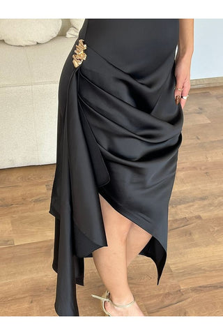 Gold Toka Detaylı Asimetrik Saten Elbise