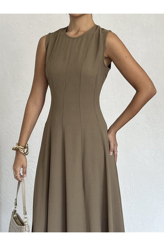 Biyeli Uzun Belden Aşağı Çan İnen Kolsuz Şık Günlük Kadın Elbise