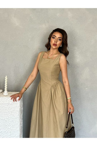 Kare Yaka Kalın Askılı Uzun Boy Yandan Büzgü Detaylı Airobin Günlük Elbise